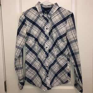 Long sleeve dress shirt / button down shirt